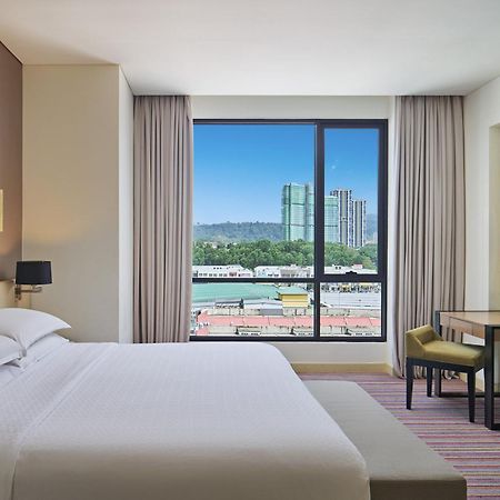 Four Points By Sheraton Пучонг Экстерьер фото