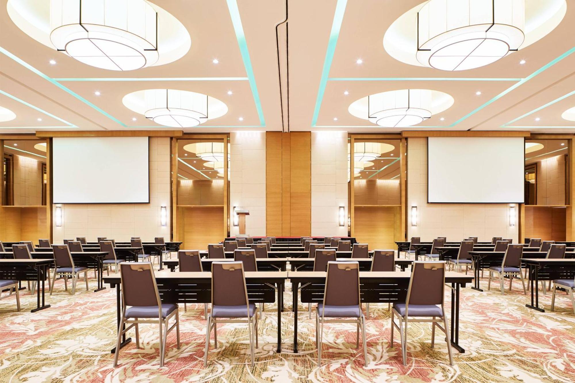 Four Points By Sheraton Пучонг Экстерьер фото